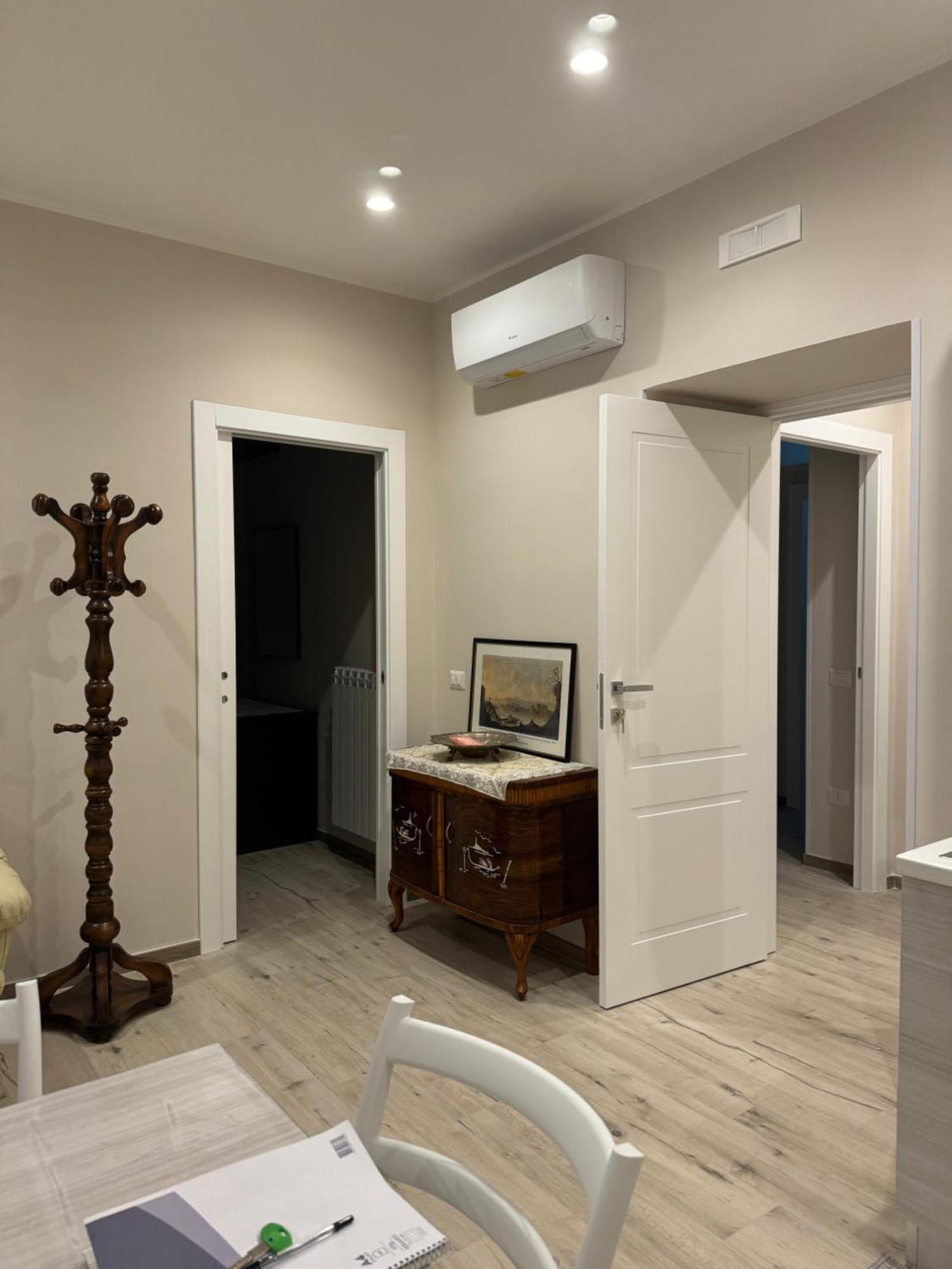 カゼルタCasa Erminiaアパートメント エクステリア 写真